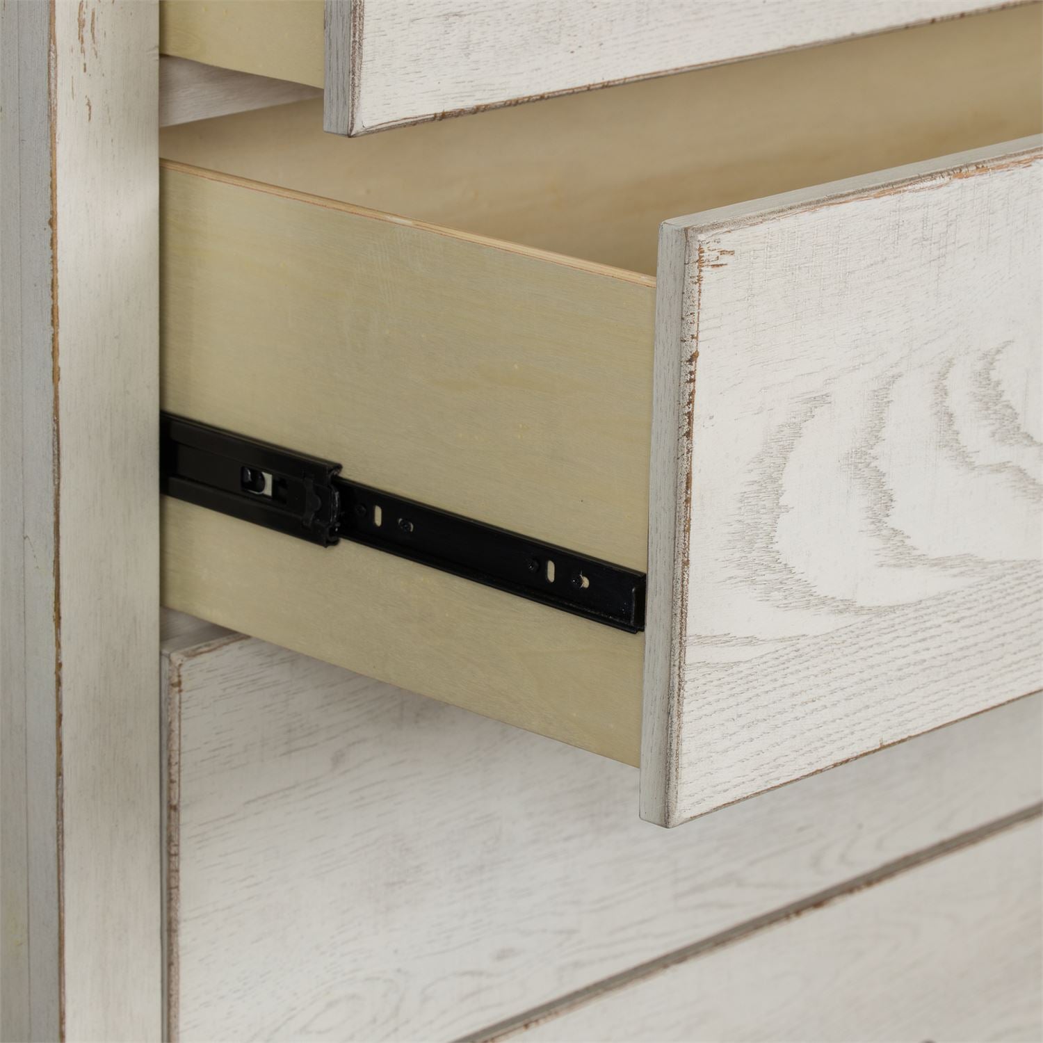 Modern Farmhouse Collection Chest - Antique White
