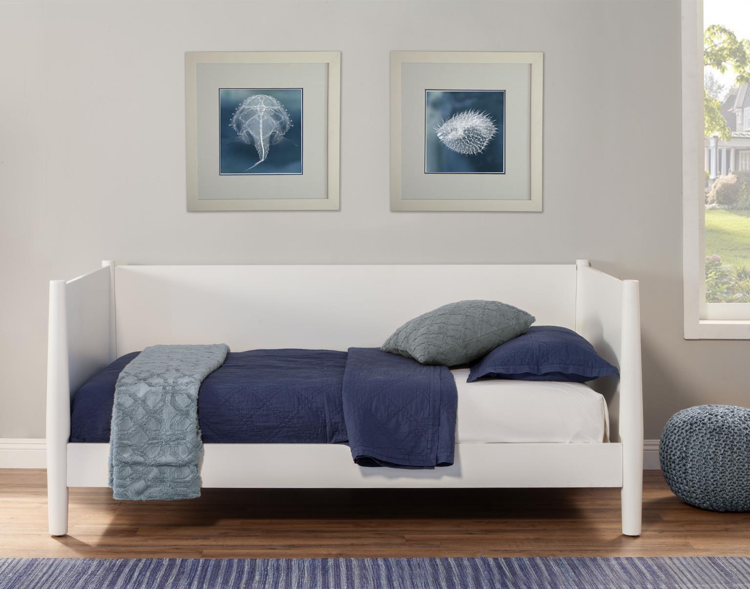 Flynn Daybed (Multiple Finishes)